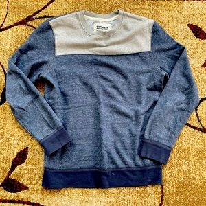 Mens Urban Pipeline Sweatshirt Size Small